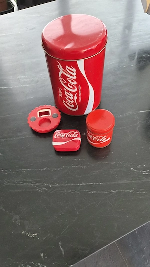 Coca Cola Blechdosen Bild 2