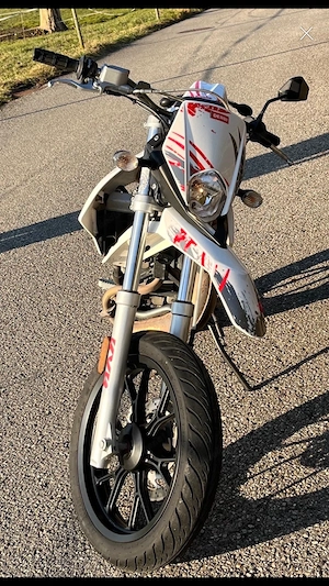Derbi Moped Weiß, Rot  Bild 3
