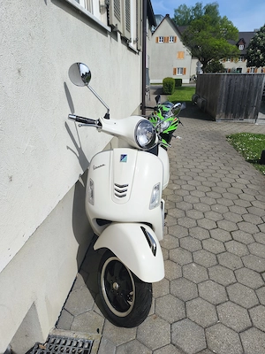 Vespa GTS 125 i.e. Super ABS  Bild 3