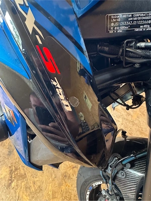 Suzuki Gsx-s750 Bild 2