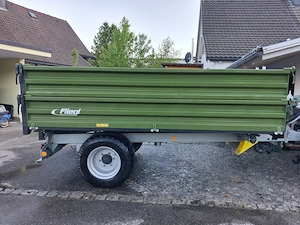 Anhänger Fliegl Einachsdreuseitenkippe Bild 4