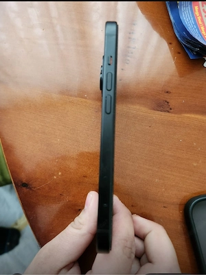 iPhone 15  Bild 3