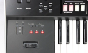 Roland Jupiter-X Synthesizer Bild 9