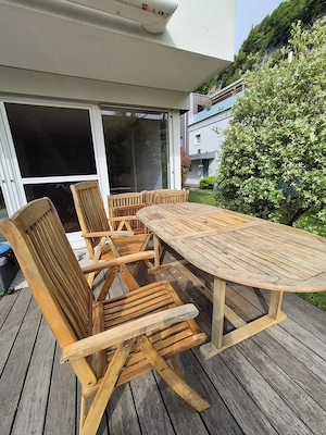 Teakmöbelset 6 Klappstühle und Ausziehtisch Bild 2