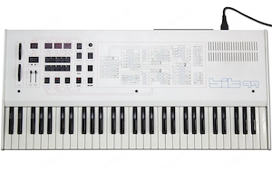 Crumar BIT 99 polyphoner Analog-Synthesizer