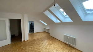 Kurzzeitvermietung Stadtwohnung | beste Lage, Balkon | renoviert, zentral, ruhig | provisionsfrei Bild 2