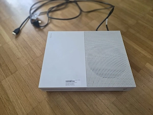 Xbox One S-Konsolen  Bild 3