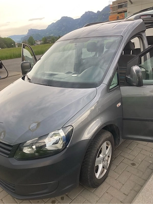 VW Caddy Family 1,6 TDI Bild 4
