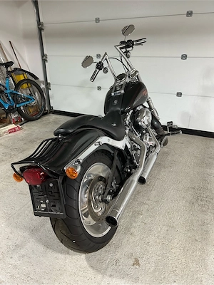 Harley Davidsob Softail FXSTC Custom Bild 7