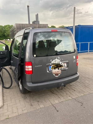 VW Caddy Family 1,6 TDI Bild 2