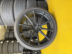 Vossen Alufelgen 22 Zoll schwarz. Bild 2