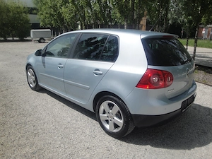 VW Golf 5 1.6 Benzin | Pickerl neu | Viele Neuteile | Top Zustand Bild 3