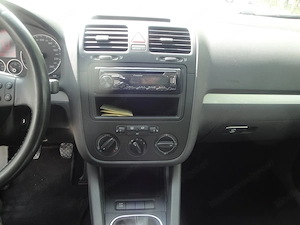 VW Golf 5 1.6 Benzin | Pickerl neu | Viele Neuteile | Top Zustand Bild 10
