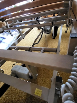 Pflegebett - gebraucht - elektrisch verstellbar und voll funktionstüchtig Bild 4