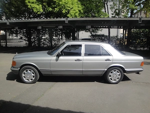 Mercedes 380 SE V8   W126 Oldtimer | Erstbesitz | gepflegt Bild 4