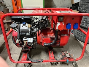 Stromerzeuger, Aggregat, Notstrom, Generator   Bild 3