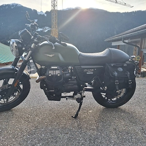   Zum Verkauf steht meine wunderschöne Moto Guzzi V7 III Stone aus dem Jahr 2018.  Die Maschine ist Bild 2