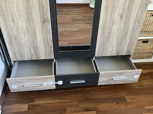 Mömax-Kleiderschrank Bild 5