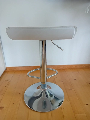 Drehstuhl aus Chrom  Bild 2