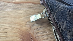LOUIS VUITTON Bloomsbury Leder Umhängetasche Bild 5