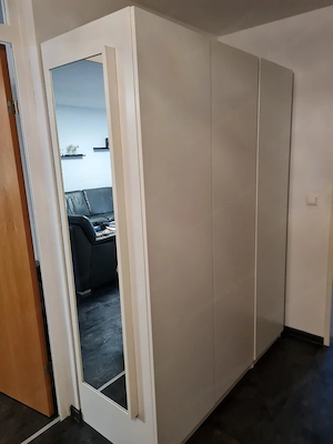 IKEA PAX Schrank (150x201) inkl. Spiegel & Inneneinrichtung Bild 2