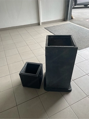 grauer Übertopf 