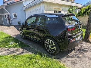 BMW I3 mit elektrischem Dreh- Schwenksitz für Beifahrer mit Handycap.  Bild 3