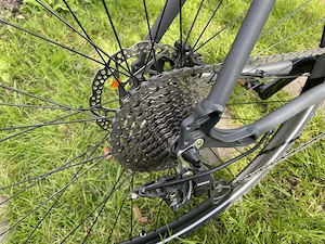 Hochwertiges Kraftstoff Custom Trekking Bike 28" Bild 2