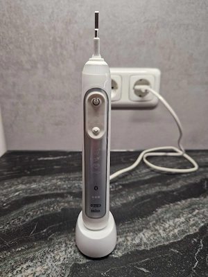 Elektrische Zahnbürste Oral B  Bild 4