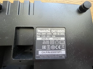 Makita Ladegerät DC18SD NEU Bild 4