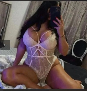 Neue Turkish  dame in der Stadt  Bild 3