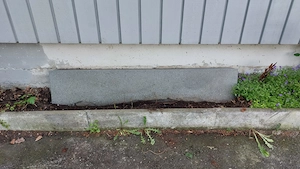 Granit-Treppenstufe, massiv, zu verschenken