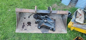 Hydraulischer Schnellwechsler inkl. Löffel  Bild 2