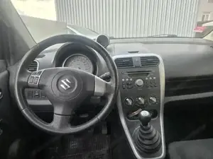 Suzuki Splash Bild 2