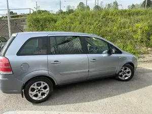 Opel Zafira Bild 4