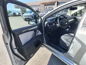 Toyota Avensis Bild 10