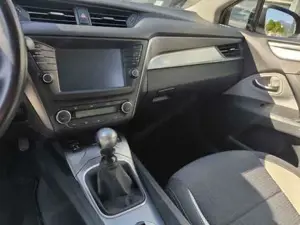 Toyota Avensis Bild 14