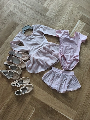 Ballett Gr 128 +134 Schuhe Gr32+34+36 Bild 2