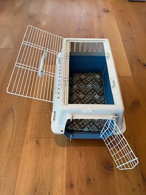 Transportbox für Katzen und kleine Hunde Bild 1