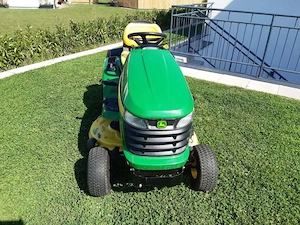 John Deere Rasenmähertraktor Bild 7