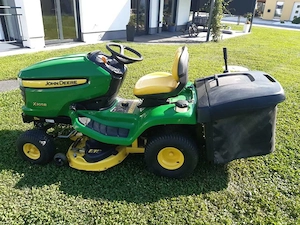 John Deere Rasenmähertraktor
