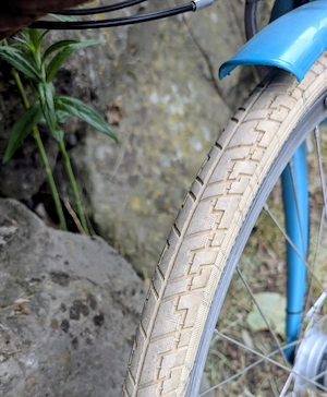 Damenfahrrad, Nabenschaltung, fahrbereit, neue Handgriffe, mit Korb (nicht auf dem Foto) Bild 3