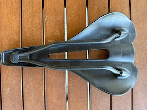 Vollcarbon Sattel Bild 3
