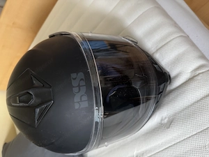 Schwarzer Sturzhelm top Zustand  Bild 2
