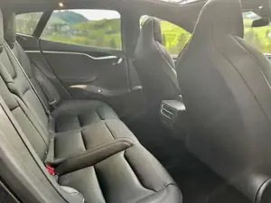 Tesla Model S Bild 12