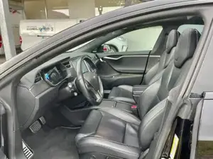 Tesla Model S Bild 14