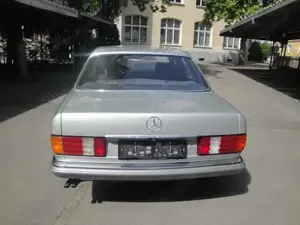 Mercedes 380 SE V8   W126 Oldtimer | Erstbesitz | gepflegt Bild 6