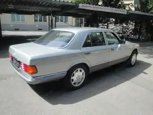 Mercedes 380 SE V8   W126 Oldtimer | Erstbesitz | gepflegt Bild 7