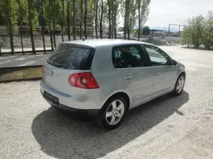 VW Golf 5 1.6 Benzin | Pickerl neu | Viele Neuteile | Top Zustand Bild 5
