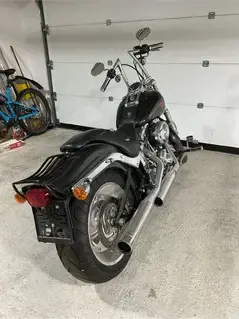 Harley Davidsob Softail FXSTC Custom Bild 7